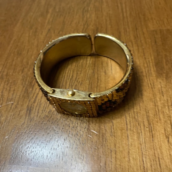 CACHE CRYSTAL ANIMAL PRINT BRACELET CUFF WATCH - Picture 4 of 7